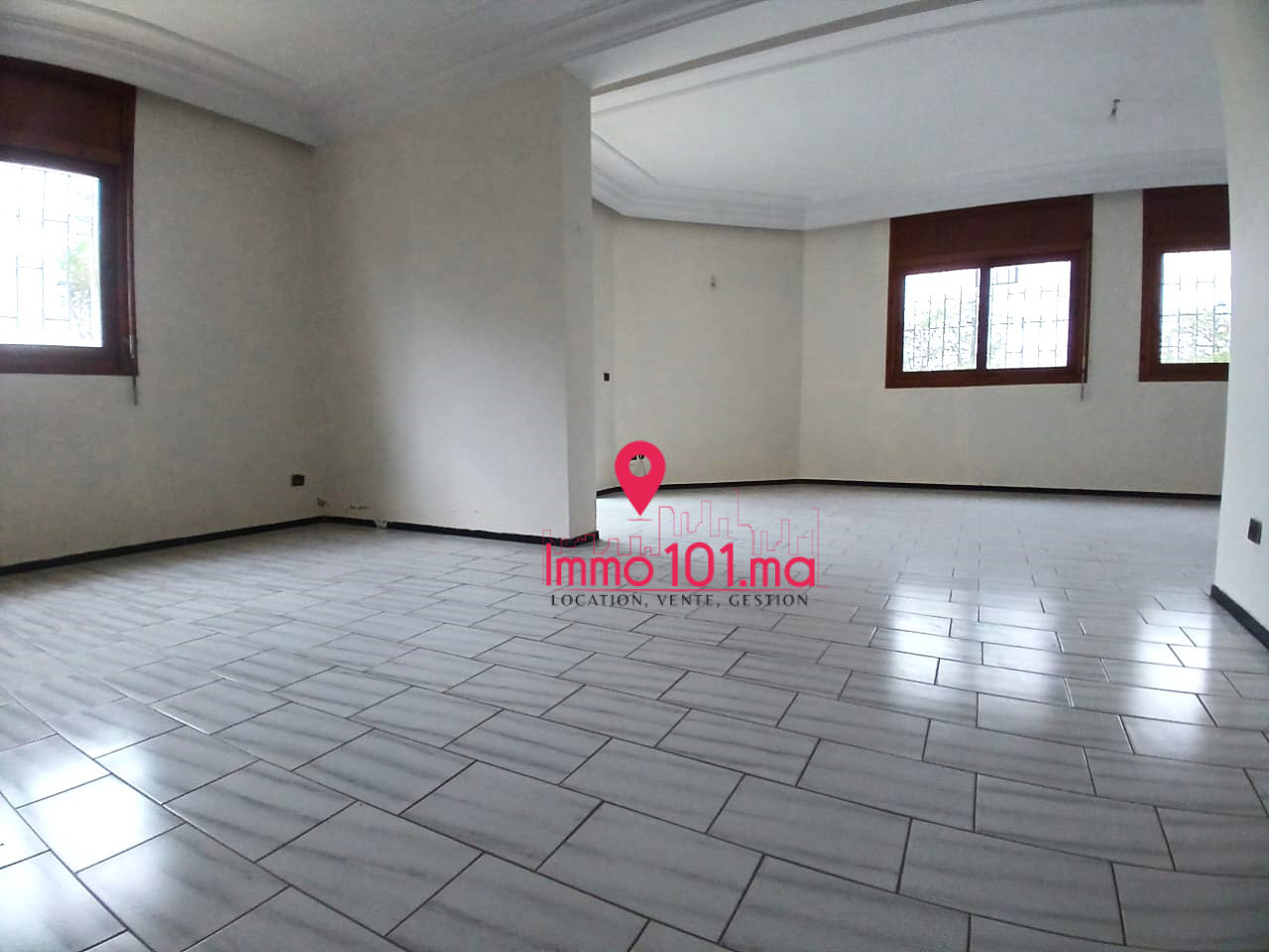 Villa à vendre à Hay Riad AYV2121